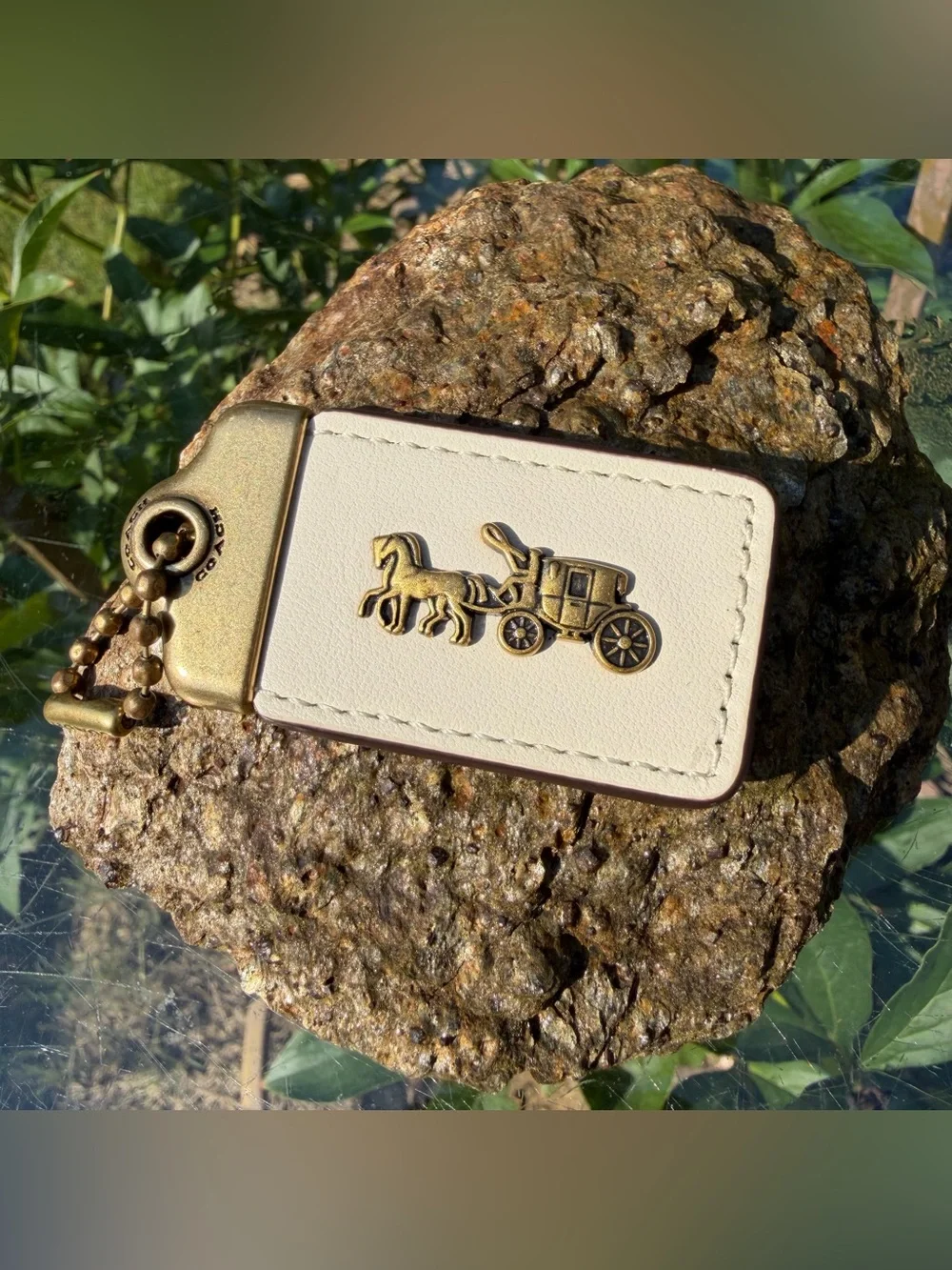 New Coach 1941 Large Hangtag， 2 1/4